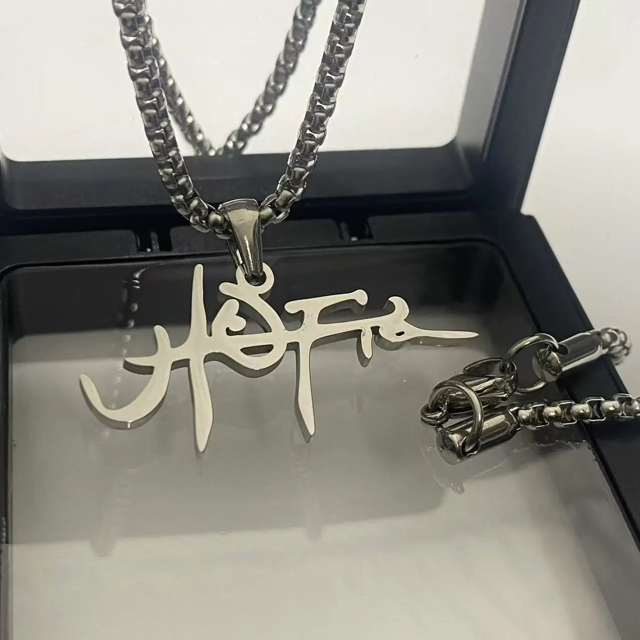 Travis Scott Utopia Pendant Necklace – Hip Hop Jewelry for Fans