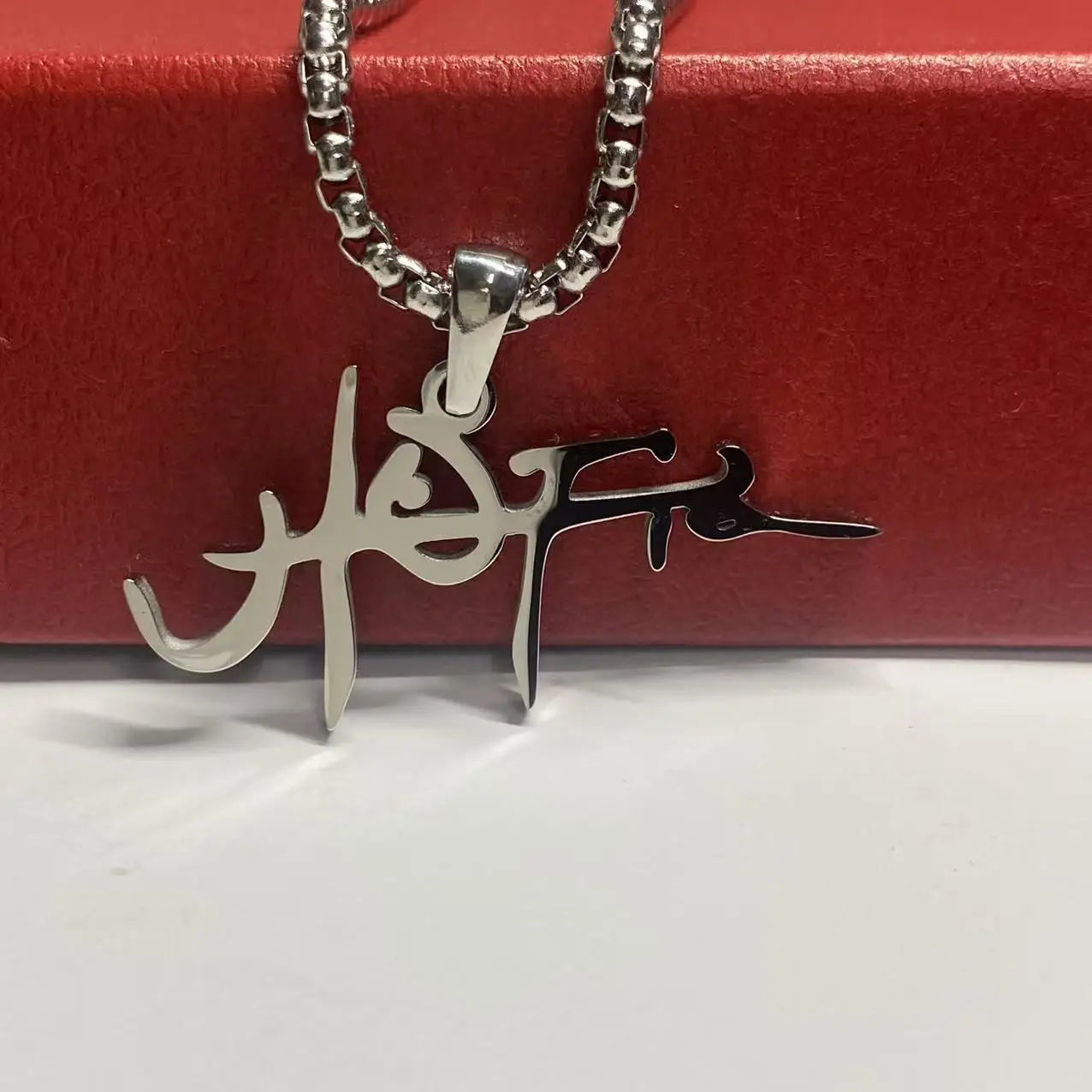 Travis Scott Utopia Pendant Necklace – Hip Hop Jewelry for Fans